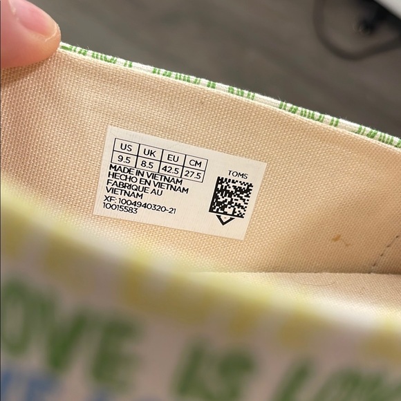 TOMS Love Is Love Classic Alpargata Slip Ons - Picture 7 of 7